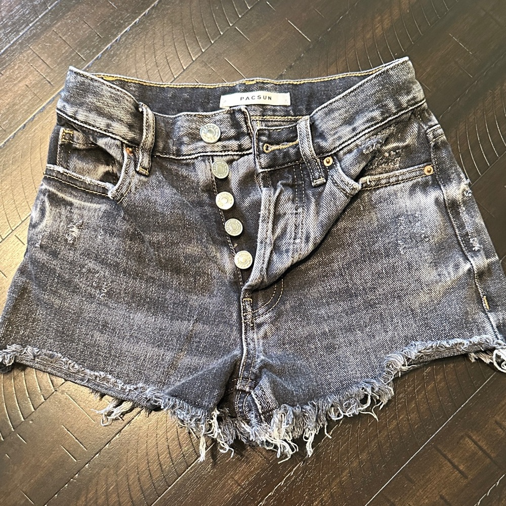 PacSun Women's Button-Fly Frayed Denim Shorts